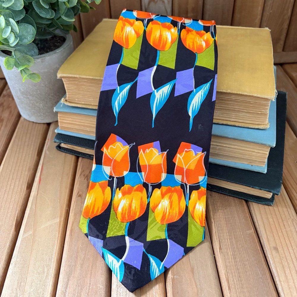 Pattinni 100% Silk Tie Bold Spring Floral Tulip Print Multicolor Italian Necktie - Picture 6 of 7